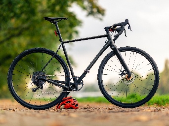 This is Giant & Trek: More Brands Choose Aluminum for Road Bike Frames photo